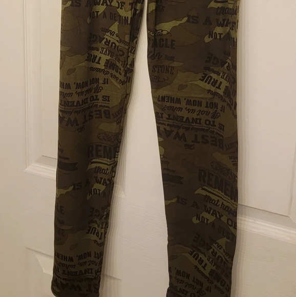 LEGGINGS - Picture 2 of 2